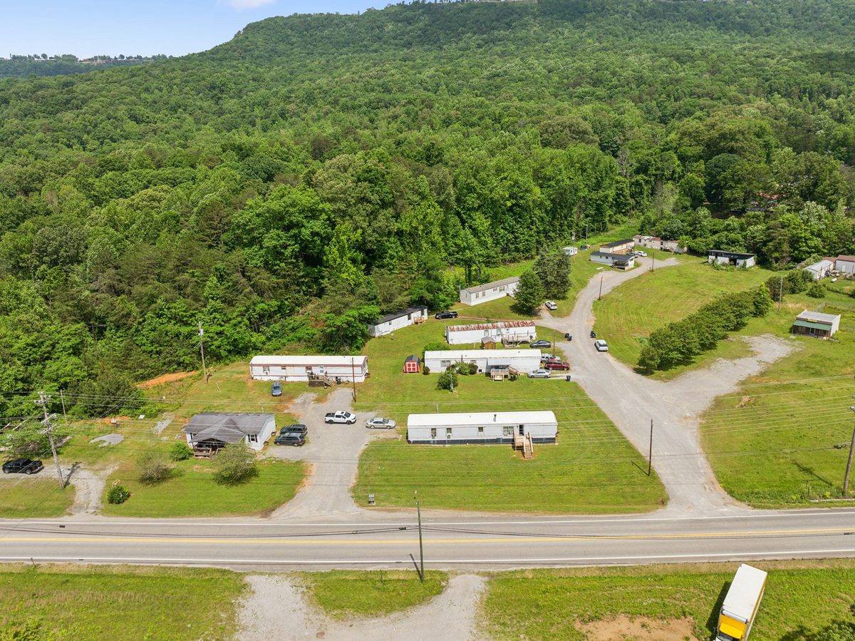 Aerial view of the community with US Highway 41 in the foreground